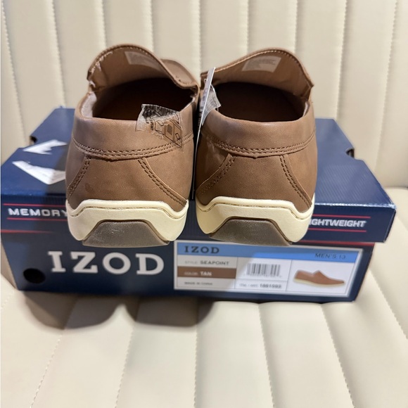 Izod men’s size 9.5 Tan Leather Loafers - Picture 3 of 5